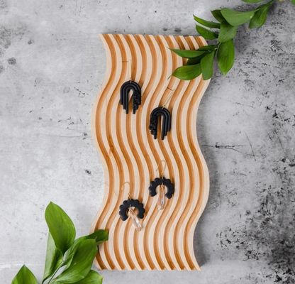 モダンカスタムボホスタイルのための装飾メープル木の波紋板ディスプレイサービストレイ