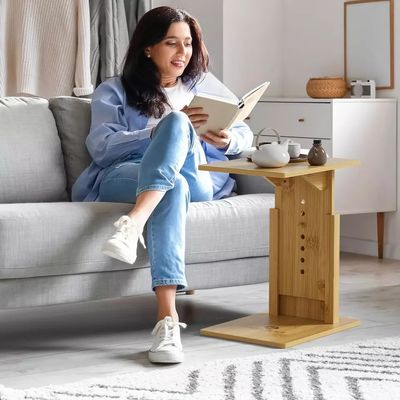 調整可能な長方形 バンブー C 形サイドテーブル 木製コーヒーテーブル ソファの裏