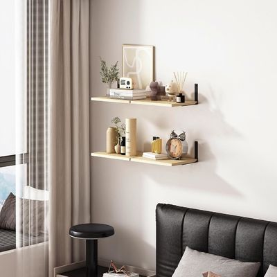 スタイリッシュなリビングルームの現代的な壁ディスプレイのための木製の浮遊棚