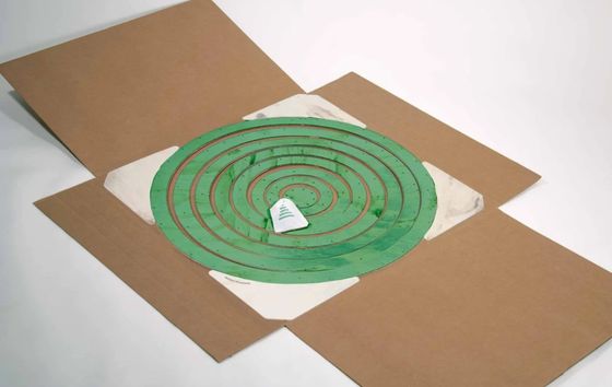 木製のアルベレロのクリスマスツリー オーダーメイドロゴで 祝いの雰囲気を創り出す