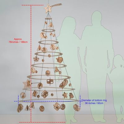 木製のアルベレロのクリスマスツリー オーダーメイドロゴで 祝いの雰囲気を創り出す