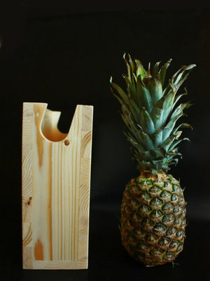 オーダーメイドロゴの自転車ホルダースタンドと棚の木製自転車壁マウントハンガー