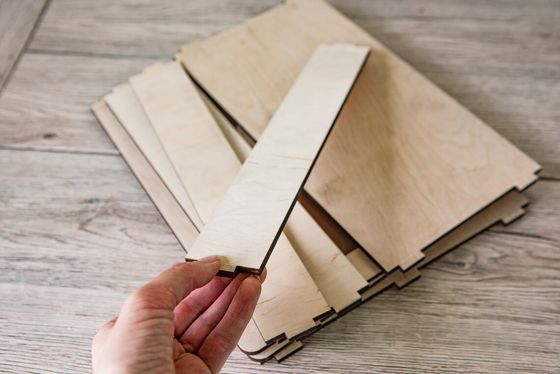 木製 3層小売テーブルディスプレイ ジュエリー用棚付き 試料無料