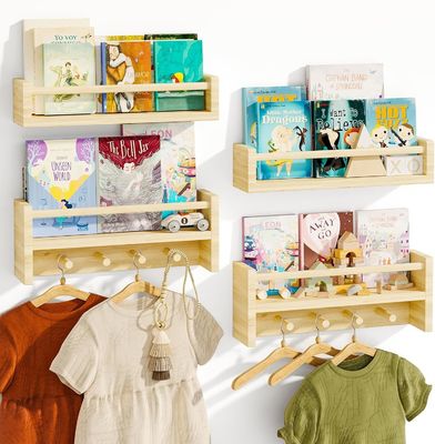 木製のフック 本棚 天然木 壁に設置された棚 幼稚園の装飾の保管