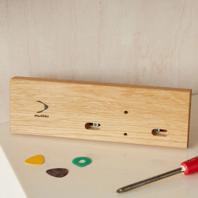 木製の壁マウント ブレーキット ギターディスプレイスタンド あなたのパフォーマンススペースのために個別化された