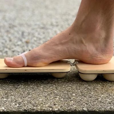 木製の足運動器 バランスボード 落ちたアーチを防止する クラシックデザインスタイル