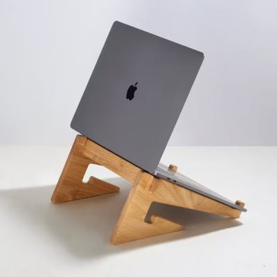 受け入れられるOEM/ODM Mac Book用の木製ラップトップスタンド エルゴノミックワークスペース デスクアクセサリー