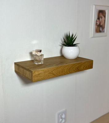 浮遊機密コンパクトシェルフ 地方のオークで価値ある物を整理するための説明