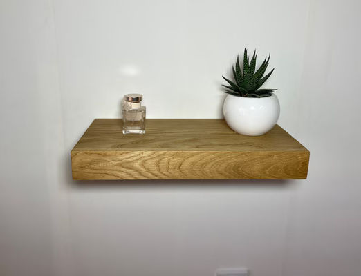 浮遊機密コンパクトシェルフ 地方のオークで価値ある物を整理するための説明