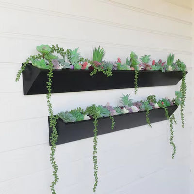 室内・屋外庭園における現代的なサクラントディスプレイのための長方形木製壁プランター