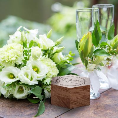 マシッドウッド カスタム 2 スロット ギフトパッケージング ロゴ付き 婚約指輪のための木製のリングボックス