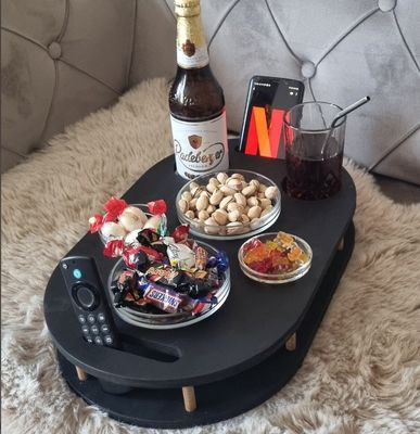 202406 黒いソファーバー 4つのガラスボウル