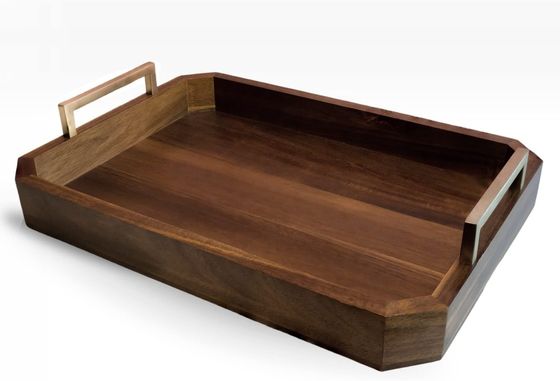 キッチン レストラン 金色磨き金属ハンドル付きの木製の配給トレイ ナッツ