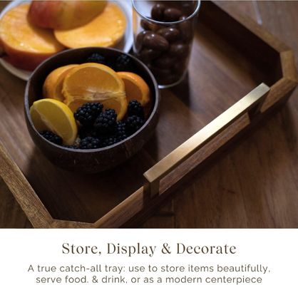 キッチン レストラン 金色磨き金属ハンドル付きの木製の配給トレイ ナッツ