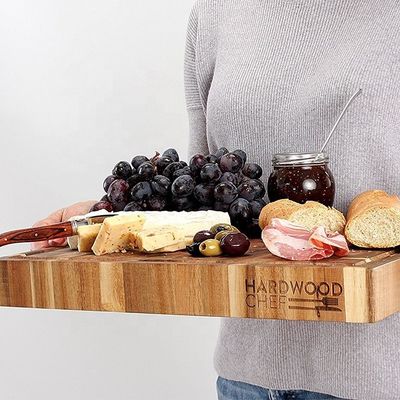 便利 な キッチン の 切断 板 と 持っ た 器 お店 の 台 を 清潔 に し て 整理 し て ください