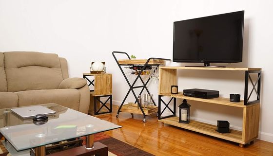 自然木色 リビング メタル モダンナイトテーブル 小さなスペース用 ベッドサイドテーブル