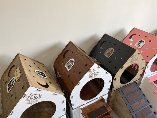 現代の猫家具 カスタマイズされた形 木製のウサギハウス 猫と小動物のための