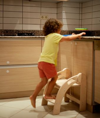 カスタマイズされたロゴ 木製のステップストール 子供のための折りたたみ小児ストール モンテッソーリデザイン