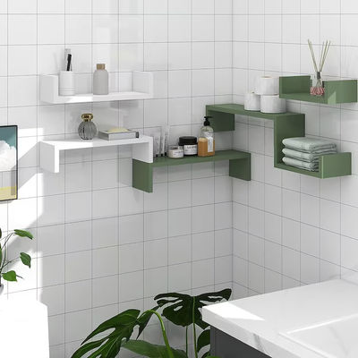 白と緑の壁収納 微波炉のためのU型浮遊棚