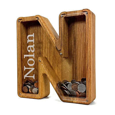 英語の手紙 木製の豚箱 個別化されたアルファベットマネーバンク 厚さ1.75インチ