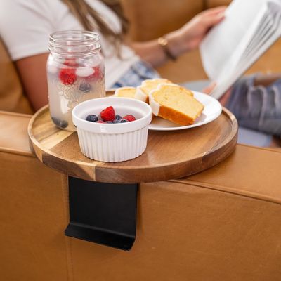 オーダーメイドロゴ エコフレンドリー調整可能な木製ソファアームテーブルのためのアカシアソファトレイ