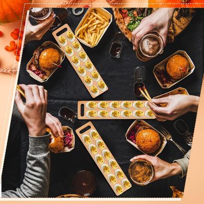 感謝祭の日の卵皿 12穴の木製の皿付きでスペースを節約する