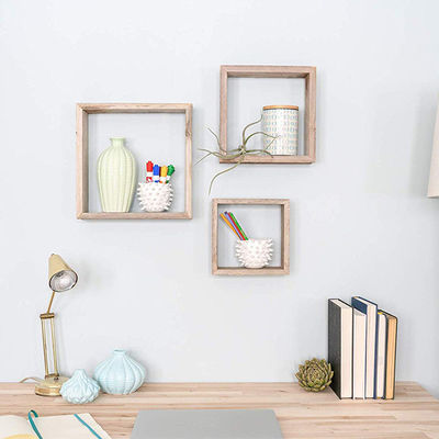 3つのクラシックな固木製の壁掛けの浮遊棚で空間を整理してください