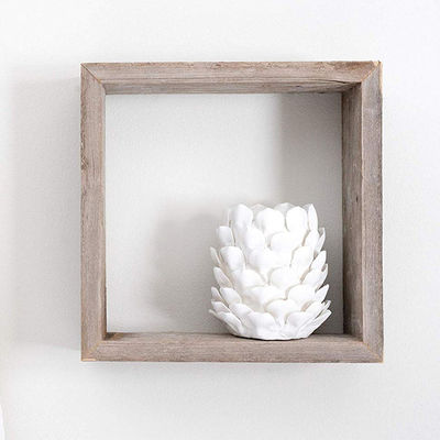 3つのクラシックな固木製の壁掛けの浮遊棚で空間を整理してください