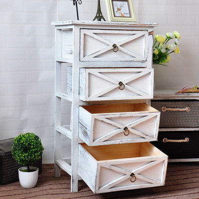 近代的なフランス式寝室 収納 解決 小型引き出しのキャビネット