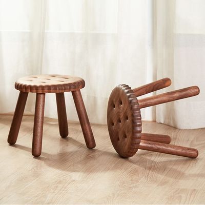 小さな子供たちの喜び 木製のカスタムストール クッキー形 ビーチウオールナッツ木製