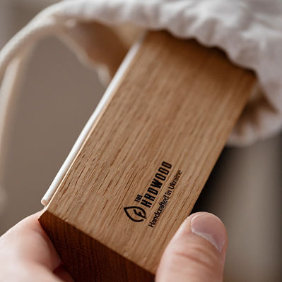 機能的なデザイン マックブック用の木製のラップトップスタンド 多機能でエーゴノミック