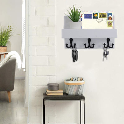 3つのダブルフック付きの壁飾り木製のキーハンガー 機能的なデザインキーホルダー