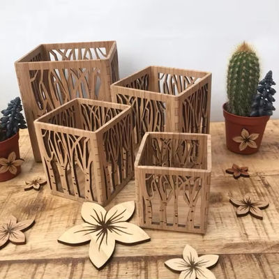 レーザーカットデザインで手作り茶灯ホルダーのための木製の平らなカラーキャンドルランタン