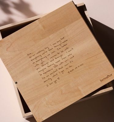 パーソナライズされたロゴの記念品と保管用用の現代的なミニマリストカスタムメモリーボックス