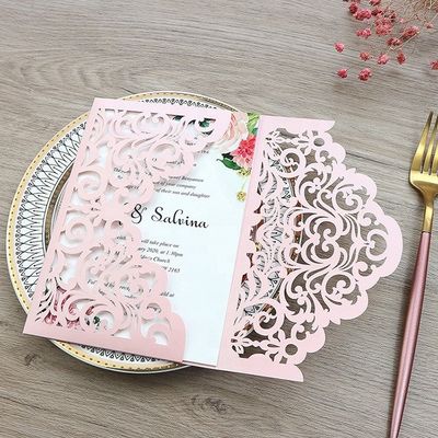素晴らしいレーザーカット 結婚式の招待状 カード パーティーのヨーロッパ 地域特典が含まれています