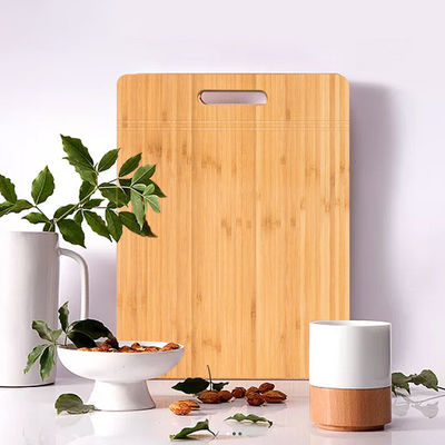 多機能ピザ丸切板で簡単にチーズと野菜を調理する