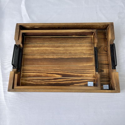 カスタマイズされたデザイン 金属ハンドル付きの田舎型長方形木製サービストレイ