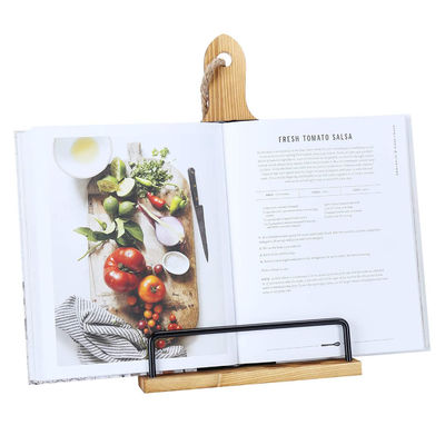 この田舎の木製のレシピブックホルダーで 簡単にレシピを読む