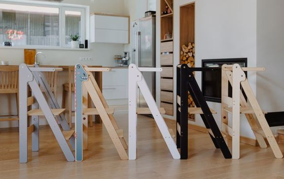 折りたたむ学習ステップストール 標準サイズまたはカスタムモンテッソーリ家具 ヘルパータワー