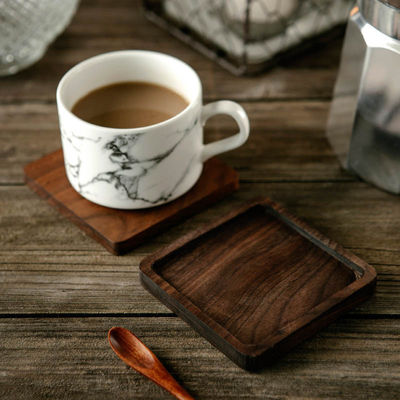 クリエイティブな木製のコースターセット ブラックウォールナッツ 立方型 固木茶杯マット