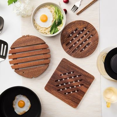 カスタマイズされたロゴ 受け入れられるレーザー彫刻 パーソナライズされたコーヒーカップマットのための木製のアコースター