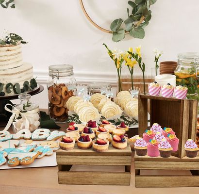 田舎風の木製ケーキスタンドセット 4 個のカスタマイズされたロゴ