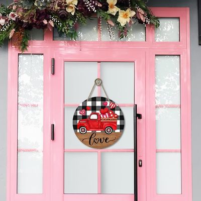 恋人の日のための木製ドアハンガー