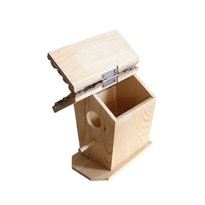 外庭園装飾 木造の鳥居 鳥を念頭に置いて 呼吸可能な素材