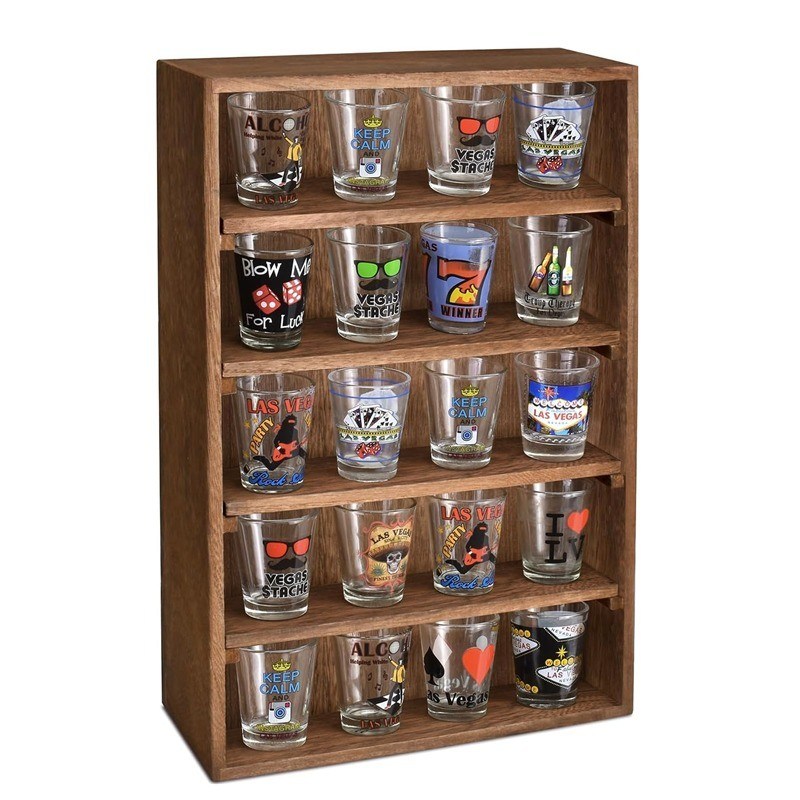 木製 壁 に 設置 さ れ た 展示 棚