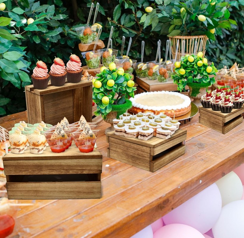 田舎風の木製ケーキスタンドセット 4 個のカスタマイズされたロゴ